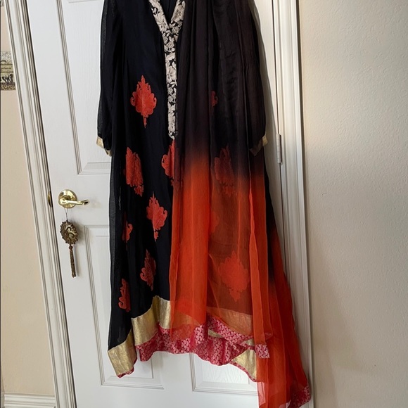 Pakistani and Indian desi outfit - Picture 11 of 12